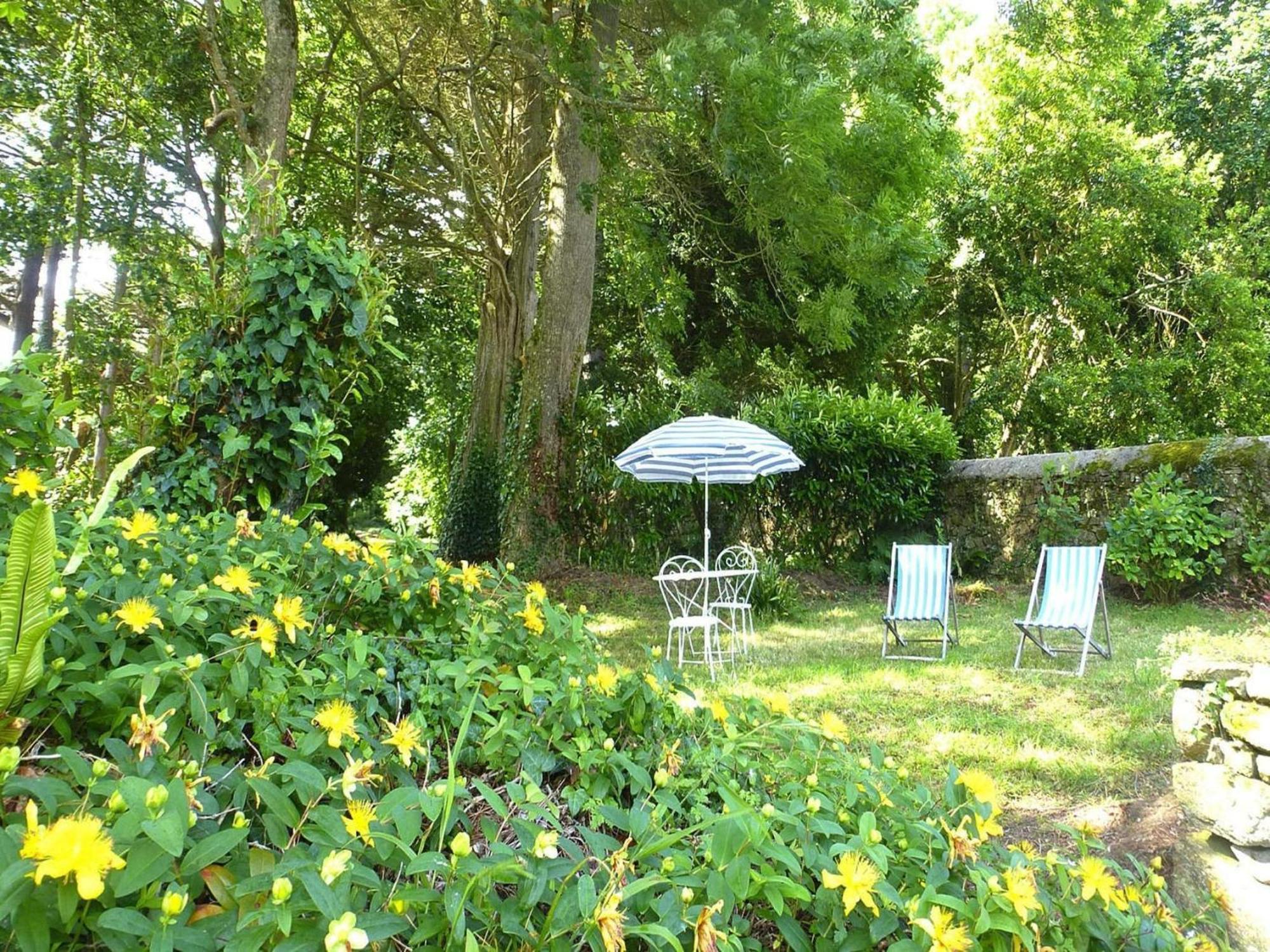 Beautiful Country House On Common Property Plougrescant Bagian luar foto